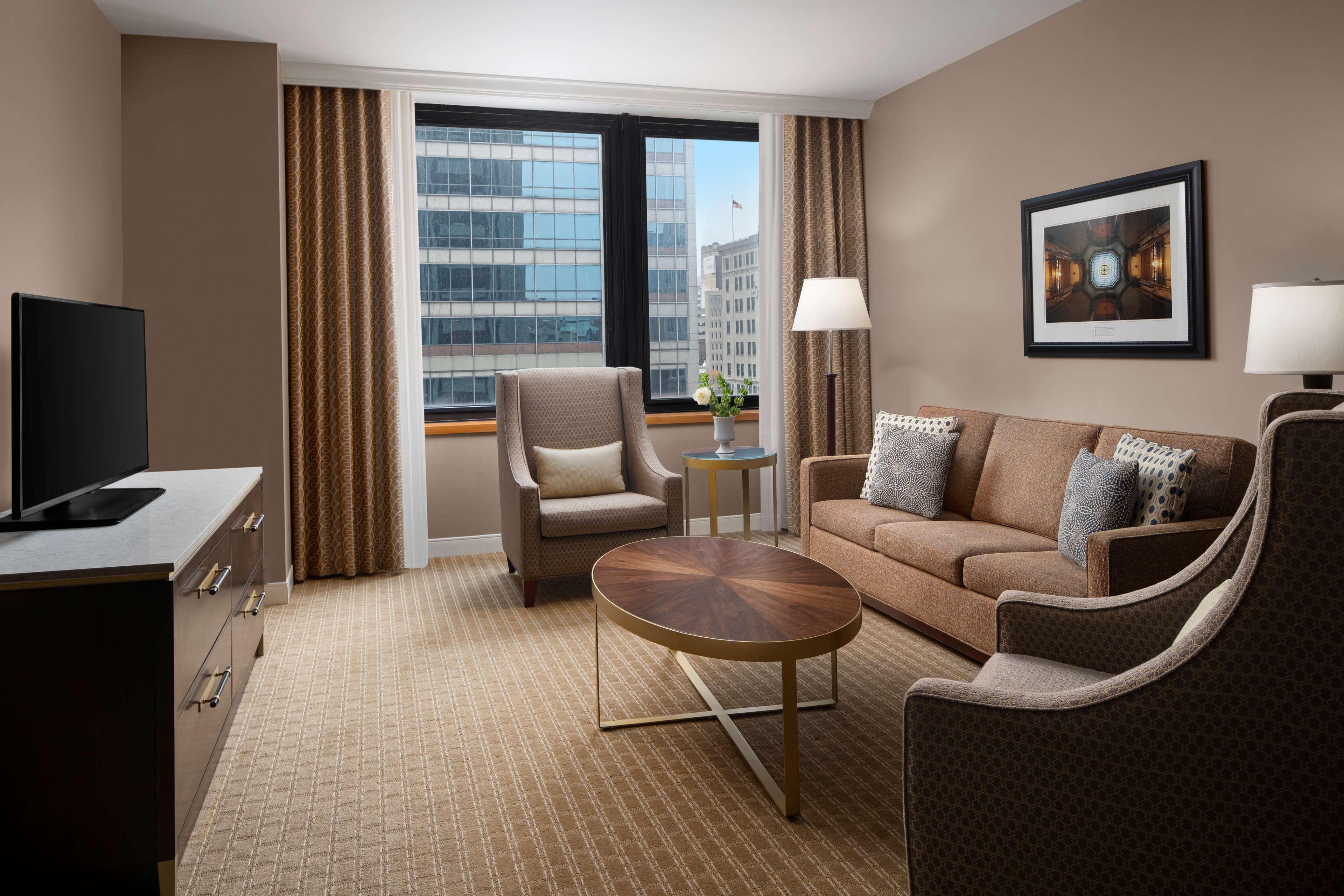 Hilton Indianapolis Hotel & Suites Εξωτερικό φωτογραφία