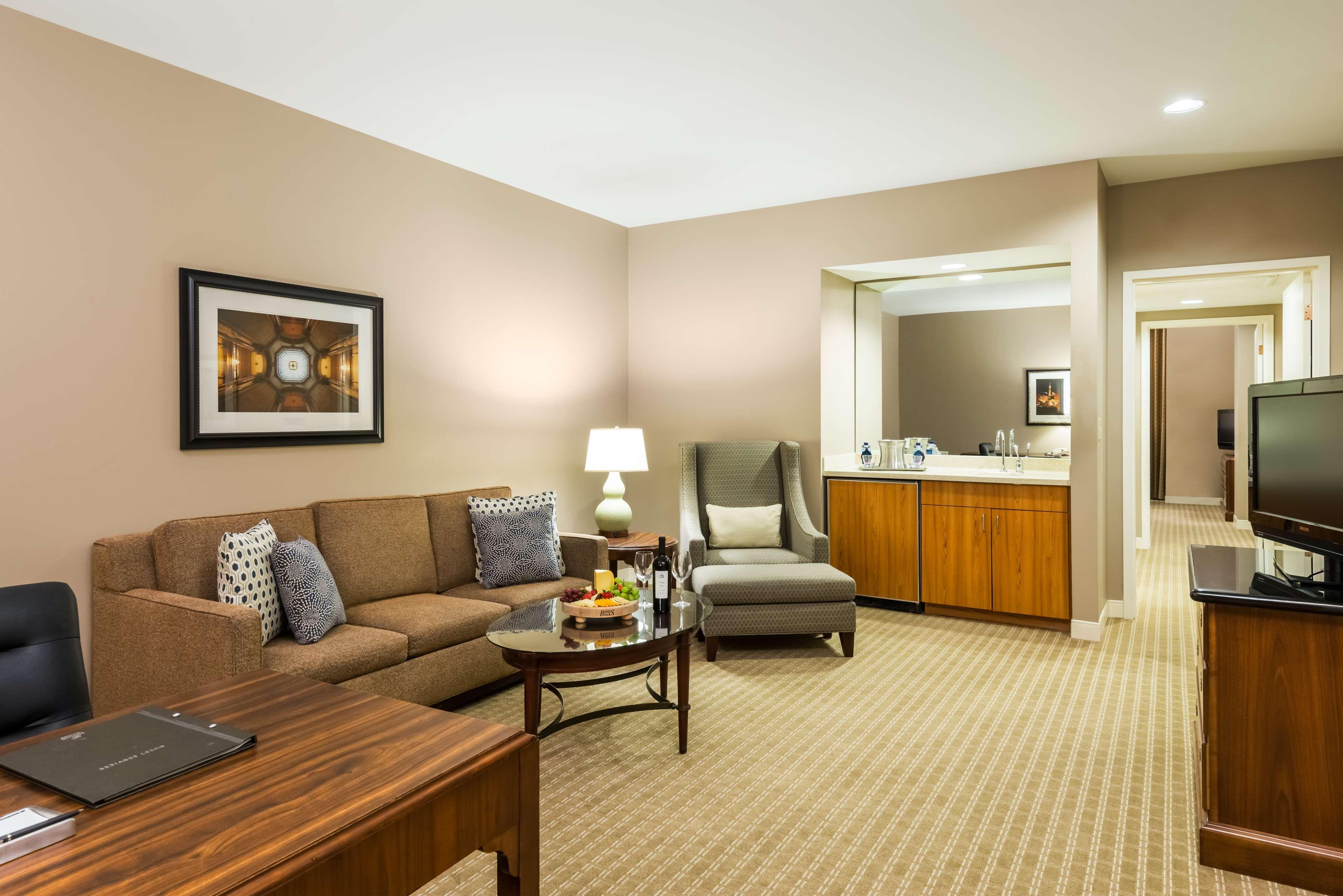 Hilton Indianapolis Hotel & Suites Εξωτερικό φωτογραφία