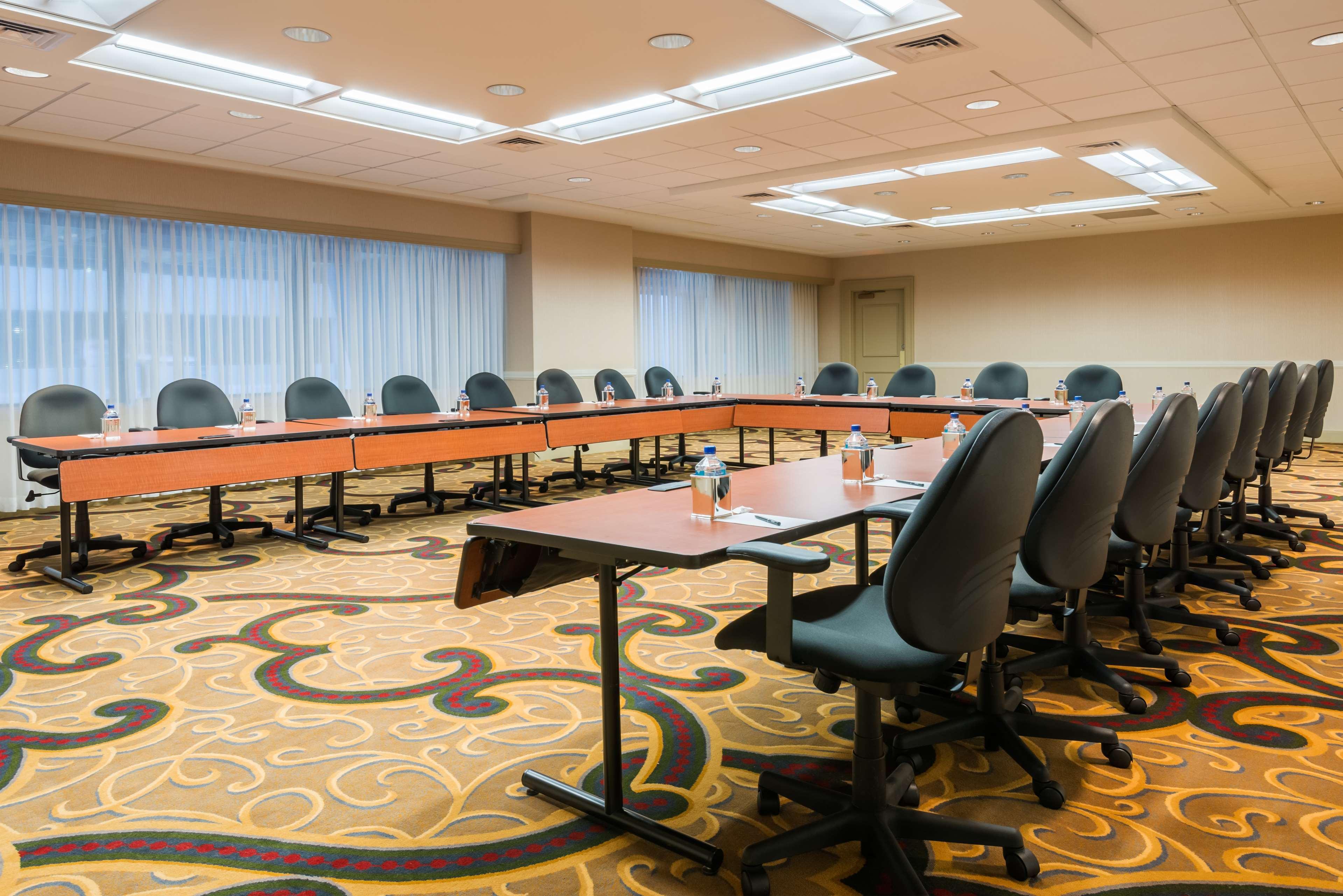Hilton Indianapolis Hotel & Suites Εξωτερικό φωτογραφία