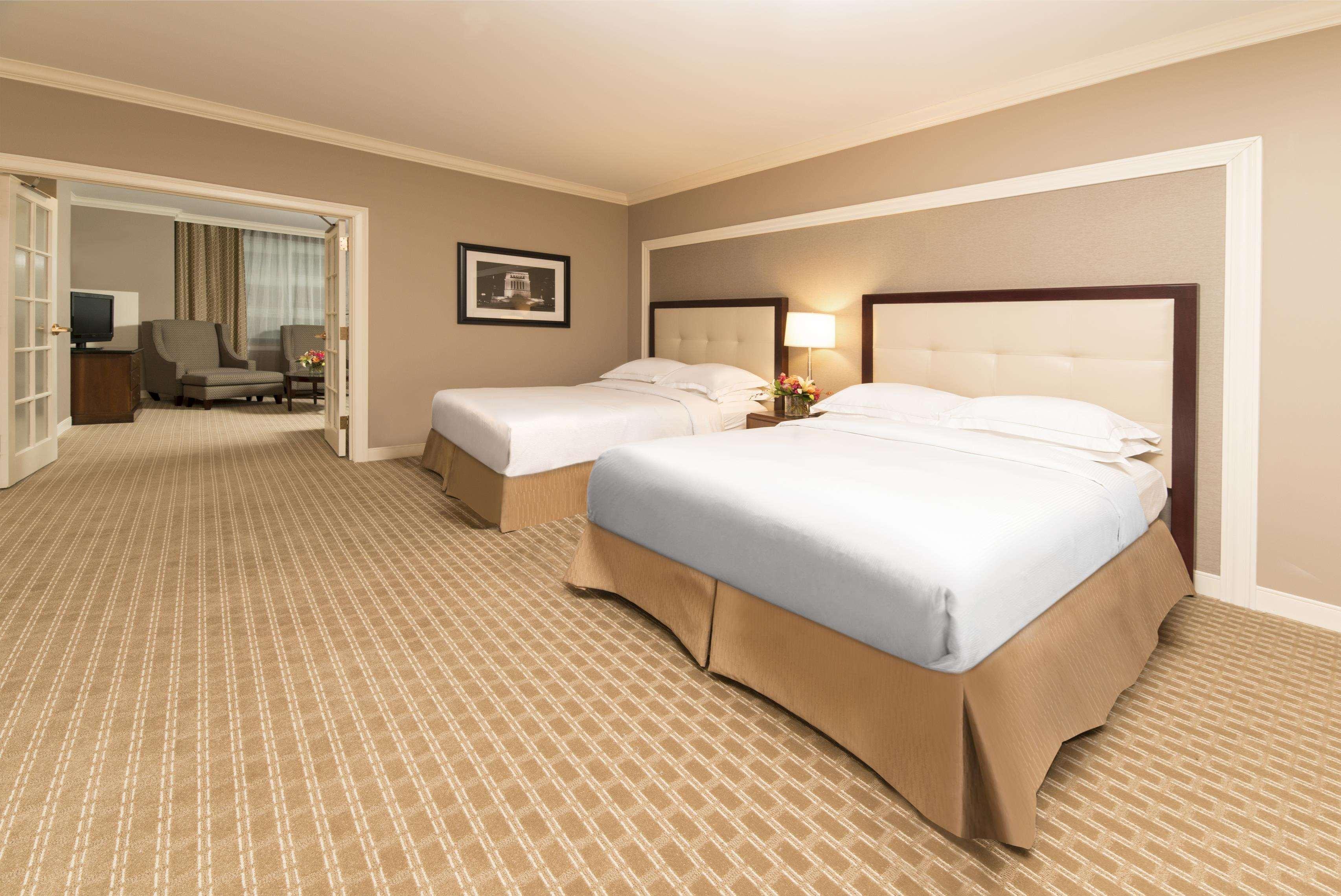Hilton Indianapolis Hotel & Suites Εξωτερικό φωτογραφία