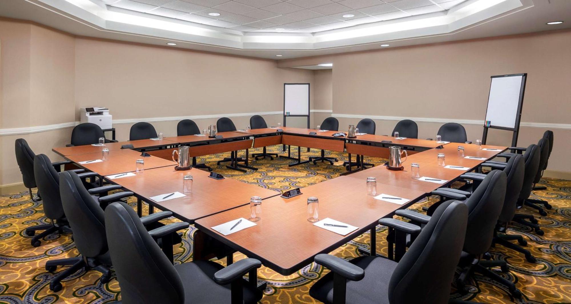 Hilton Indianapolis Hotel & Suites Εξωτερικό φωτογραφία