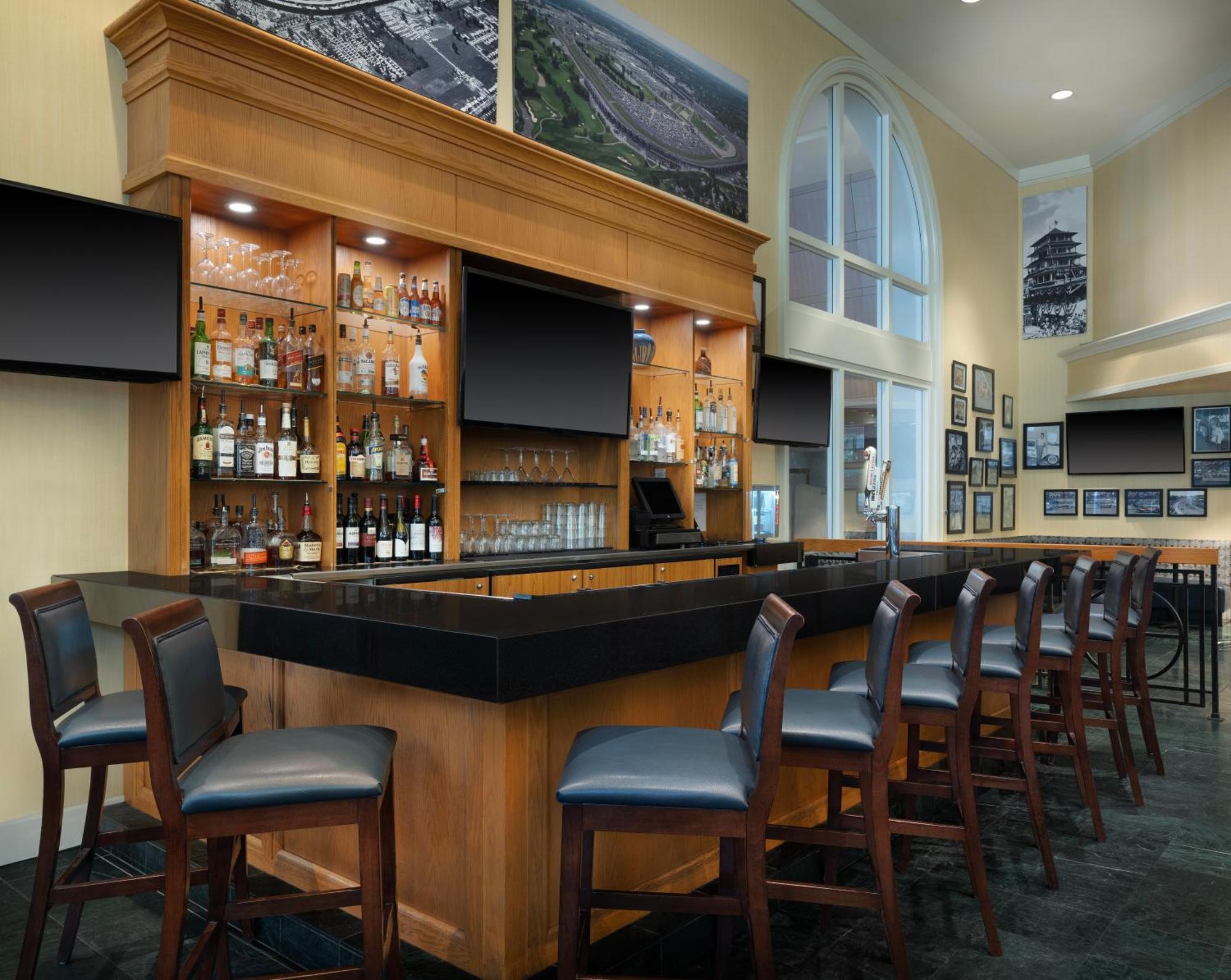 Hilton Indianapolis Hotel & Suites Εξωτερικό φωτογραφία