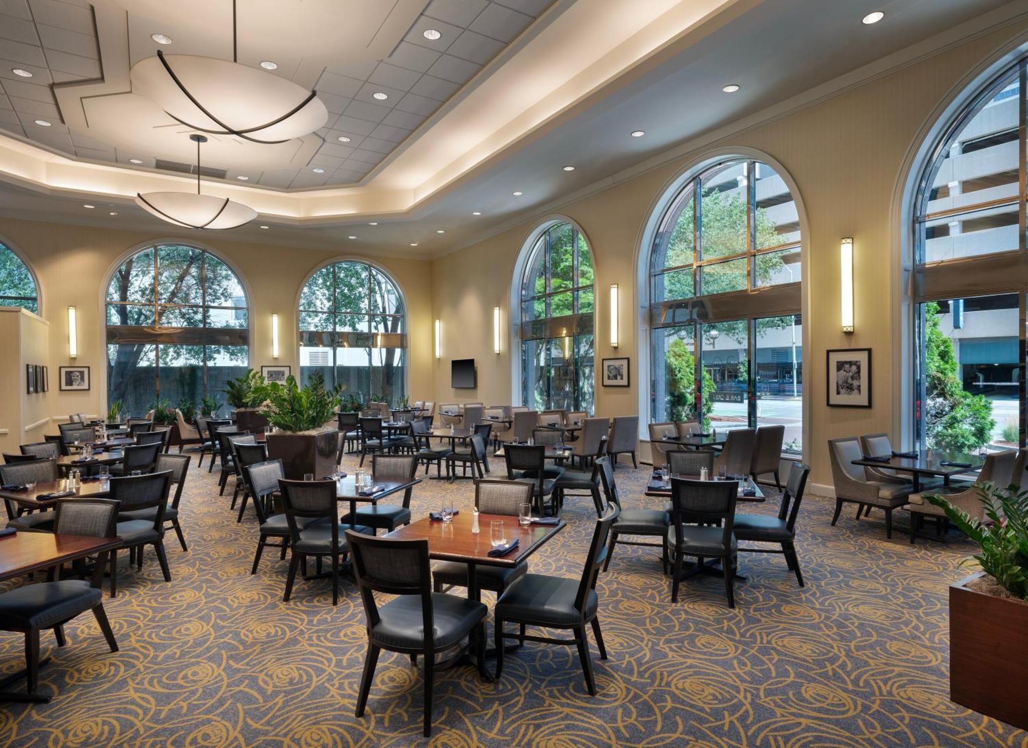 Hilton Indianapolis Hotel & Suites Εξωτερικό φωτογραφία